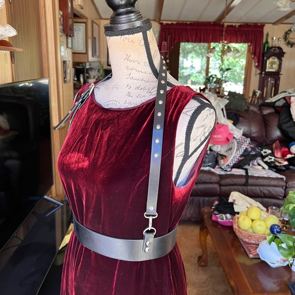 Black Faux leather adjustable harness - Picture 12 of 14